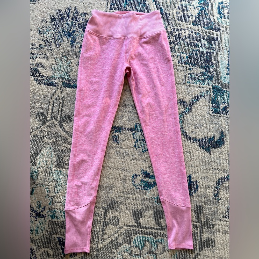 ALO Yoga HIGH-WAIST ALOSOFT GODDESS LEGGING 
Size Medium Parisian Pink